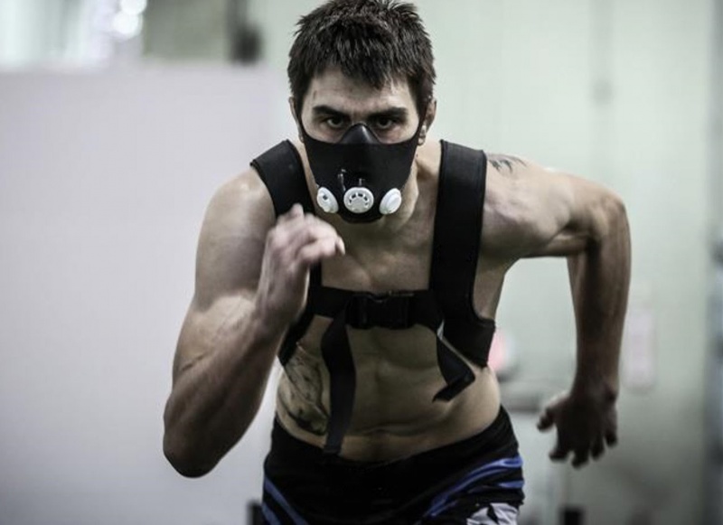 Тренировочная маска: мнение спортивного врача. Польза и вред Elevation Training Mask. | Блог 4MMA