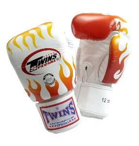 Twins Special Боксерские перчатки FIRE